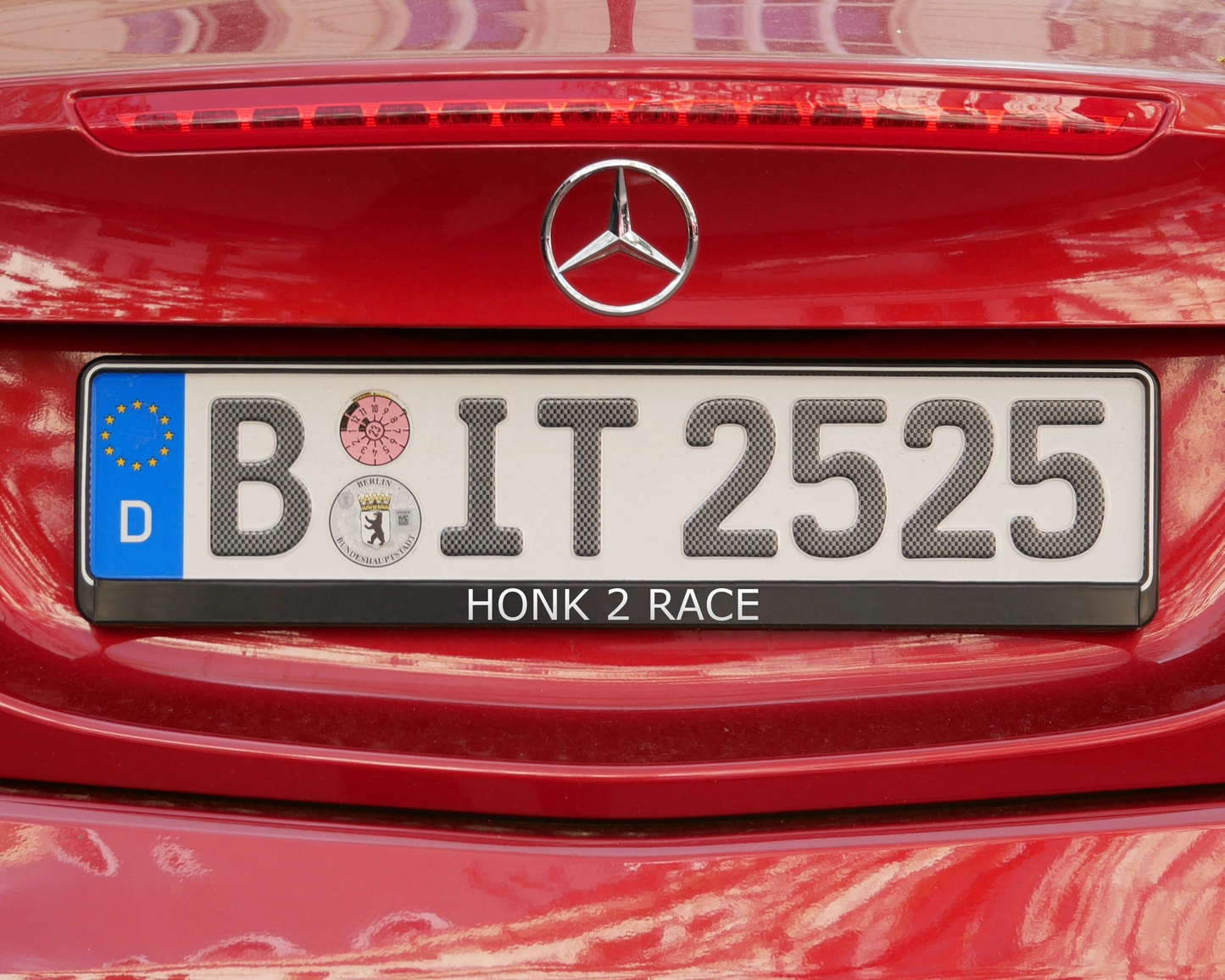 "HONK 2 RACE"